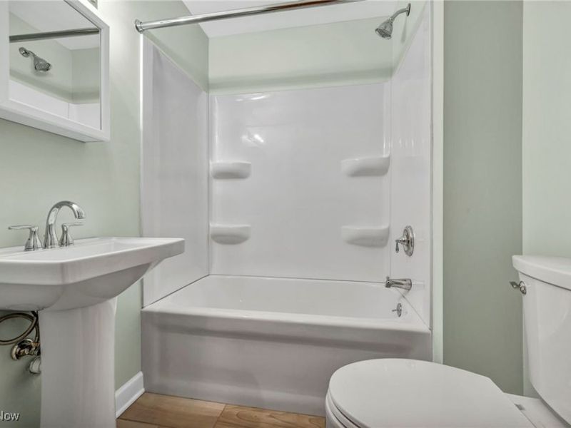 8012 Spring Garden Road, Parma, OH 44129 Photo 11