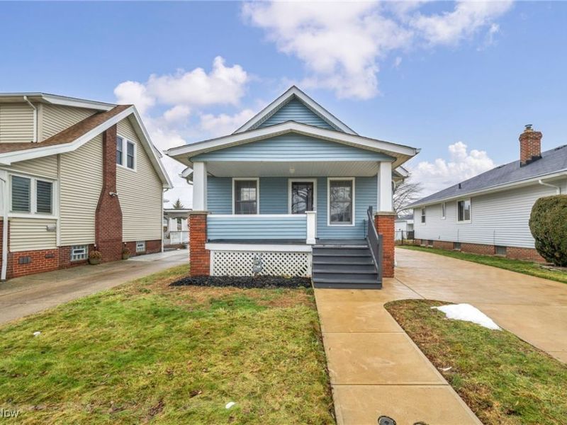 8012 Spring Garden Road, Parma, OH 44129 Photo 2