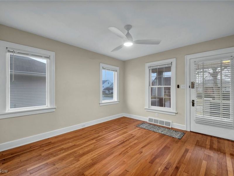 8012 Spring Garden Road, Parma, OH 44129 Photo 4