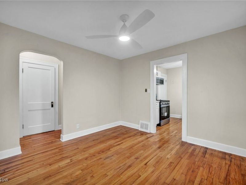 8012 Spring Garden Road, Parma, OH 44129 Photo 6