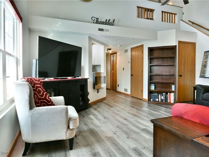 3394 Ivy Hill Circle, Unit E, Cortland, OH 44410 Photo 10