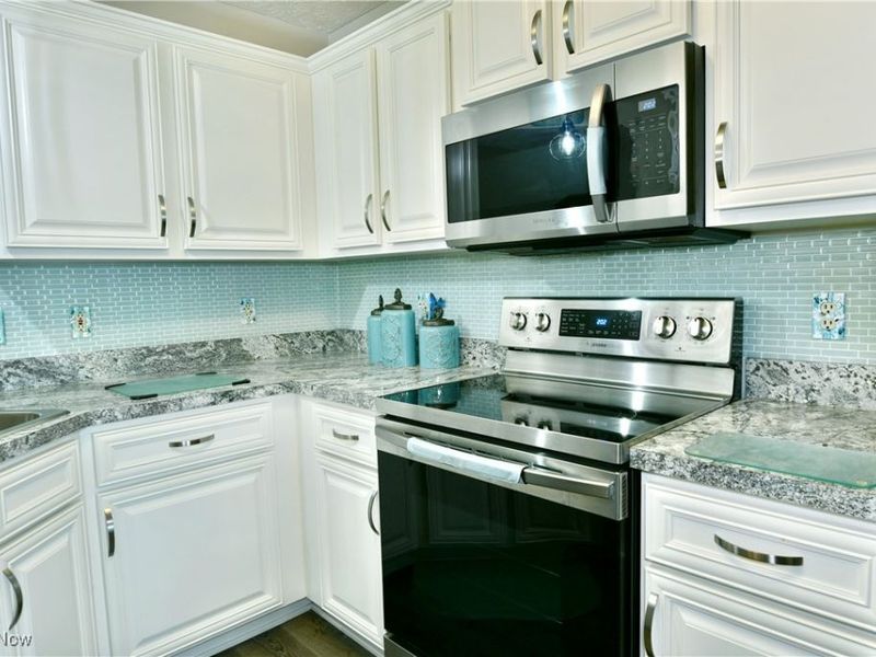 3394 Ivy Hill Circle, Unit E, Cortland, OH 44410 Photo 15