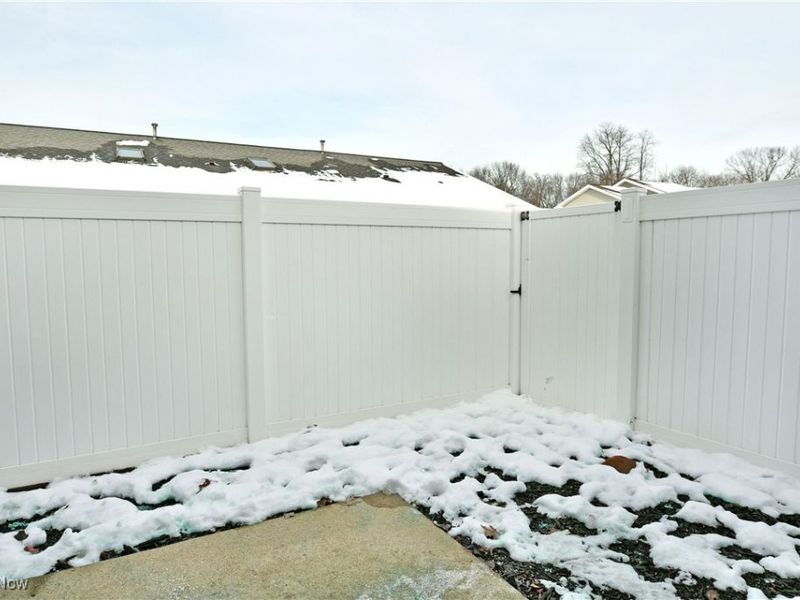 3394 Ivy Hill Circle, Unit E, Cortland, OH 44410 Photo 46
