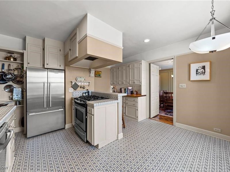 13415 Shaker Boulevard, Unit 12K3, Cleveland, OH 44120 Photo 27