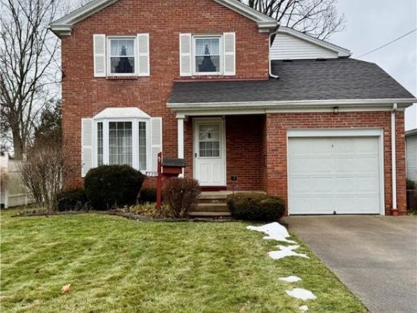 2370 Lyon Boulevard, Poland, OH 44514