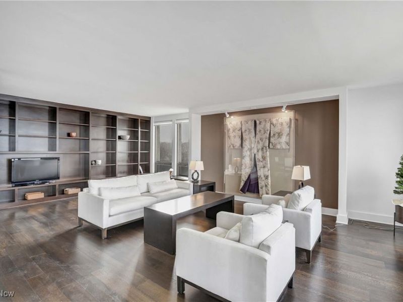 2 Bratenahl Place, Unit 5E, Bratenahl, OH 44108 Photo 12