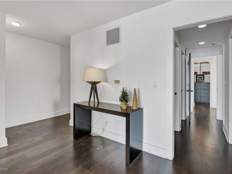 2 Bratenahl Place, Unit 5E, Bratenahl, OH 44108 Photo 23