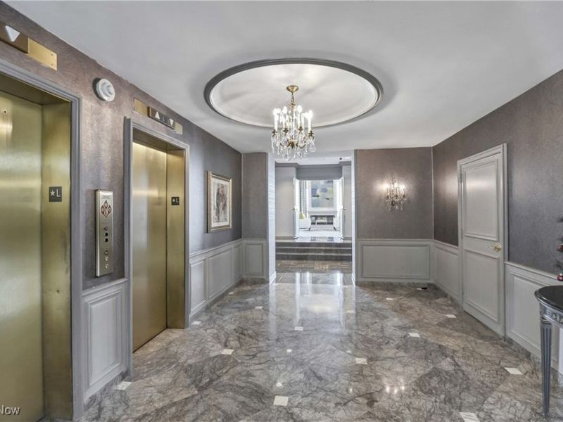 2 Bratenahl Place, Unit 5E, Bratenahl, OH 44108 Photo 4