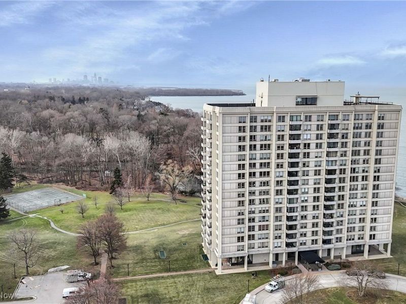 2 Bratenahl Place, Unit 5E, Bratenahl, OH 44108 Photo 48