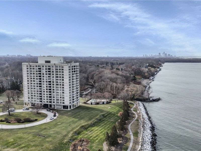 2 Bratenahl Place, Unit 5E, Bratenahl, OH 44108 Photo 49