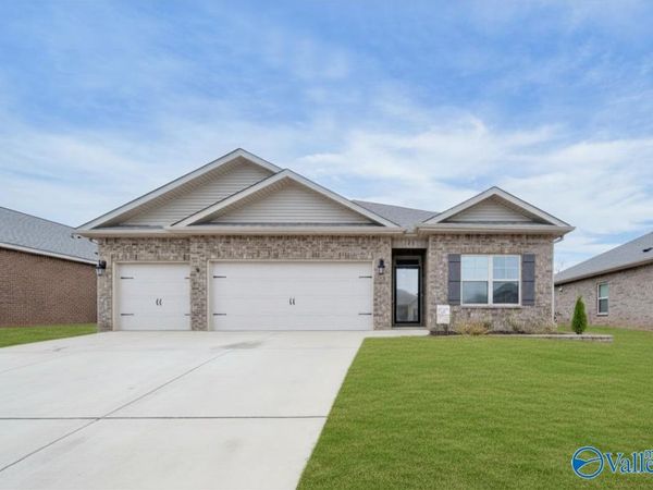 121 Derbyshire Drive, New Market, AL 35761