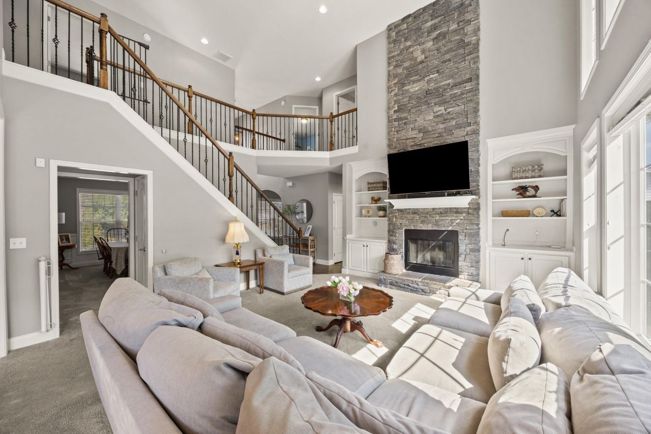 332 Manitoba Lane, Lexington, KY 40515 Main Photo