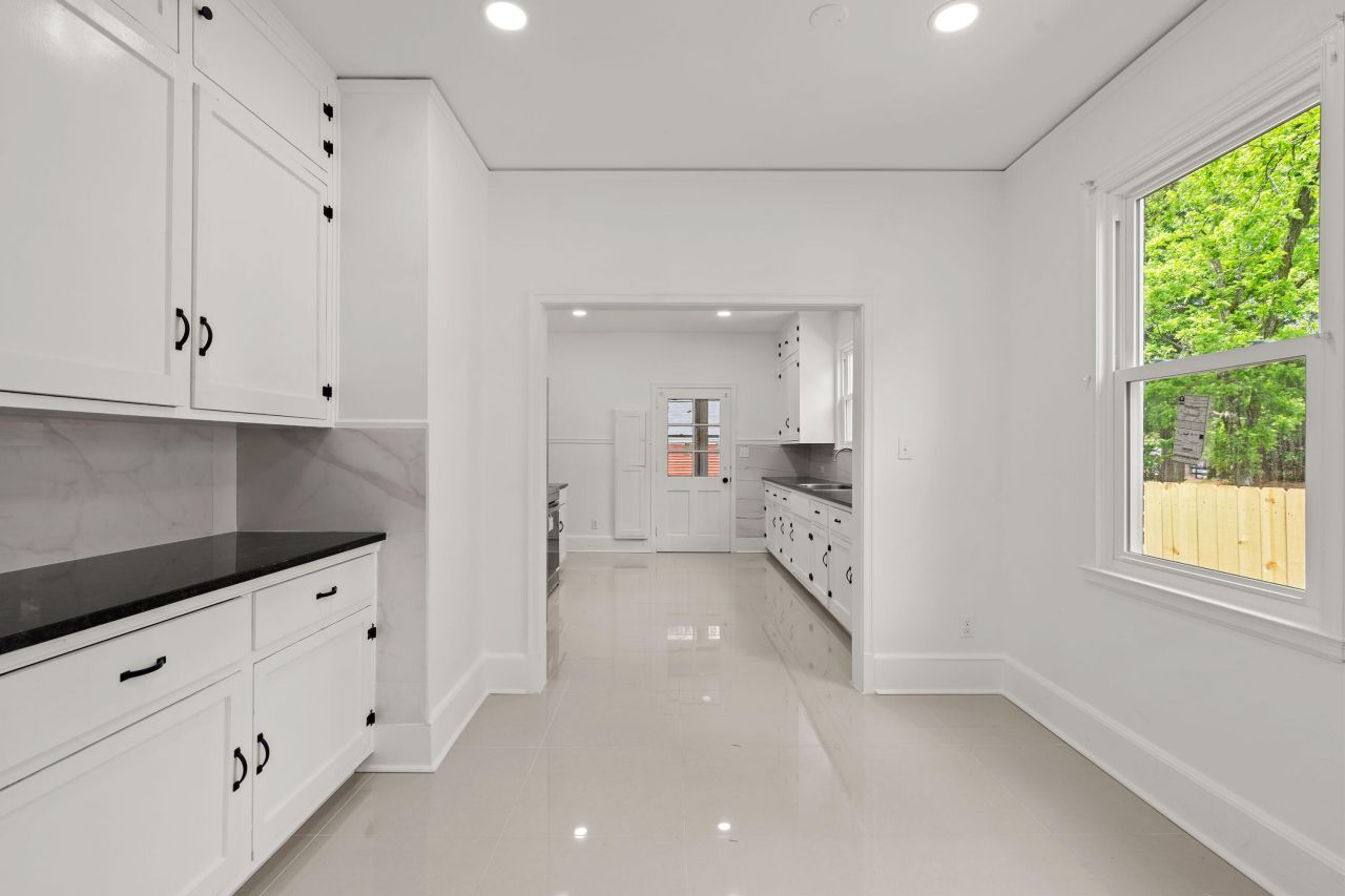 1775 Broughton Street Street Photo 11