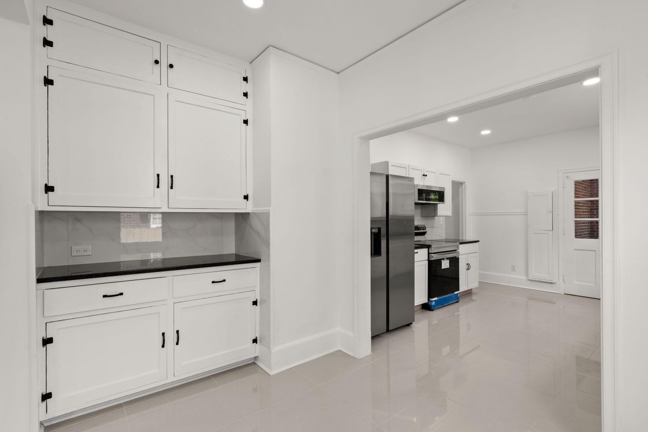 1775 Broughton Street Street Photo 12