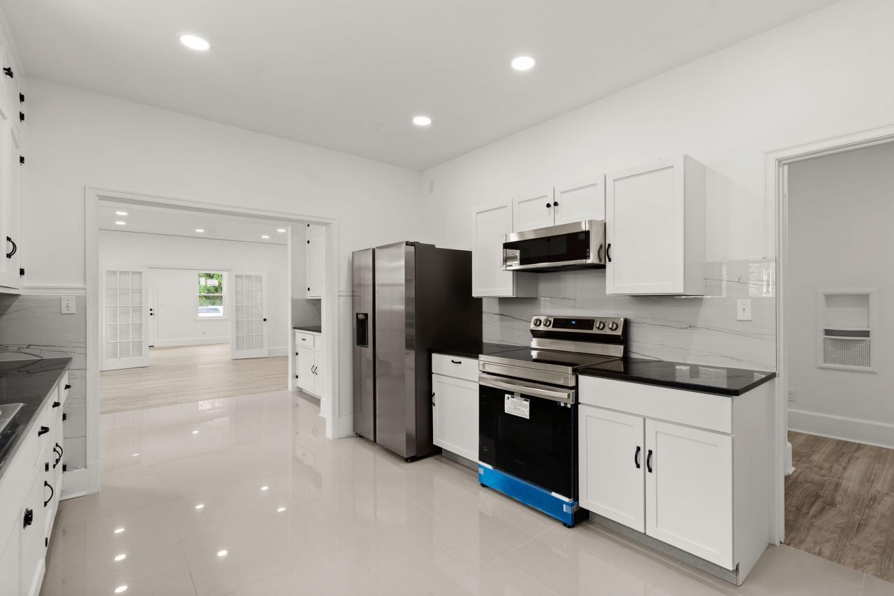 1775 Broughton Street Street Photo 14