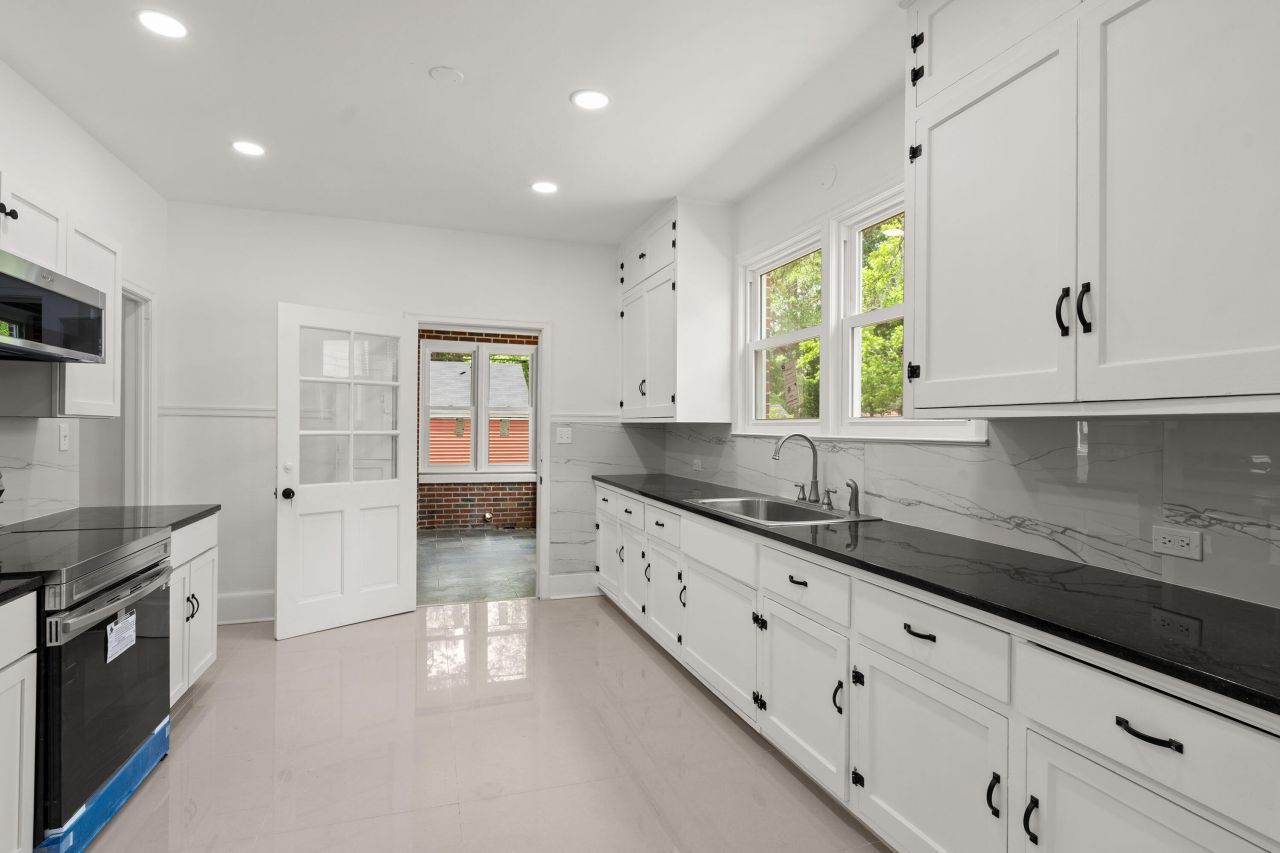 1775 Broughton Street Street Photo 15