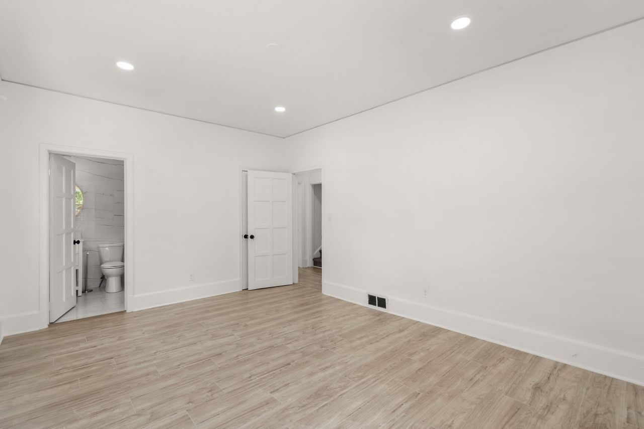 1775 Broughton Street Street Photo 23