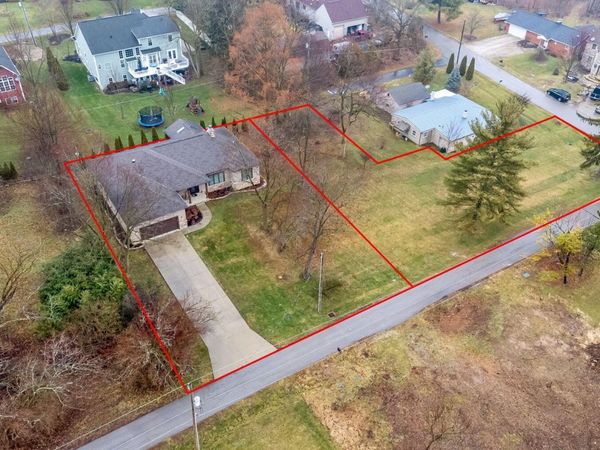 9501 Shawnee Trail, Powell, OH 43065