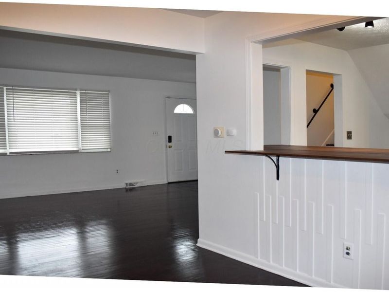 402 Citadel Street, Columbus, OH 43230 Photo 2