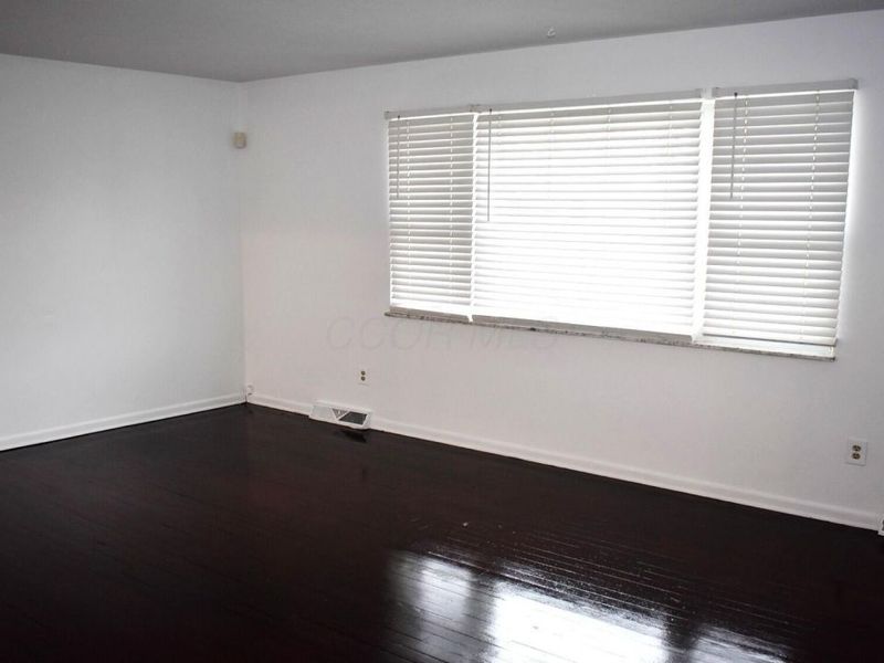 402 Citadel Street, Columbus, OH 43230 Photo 3