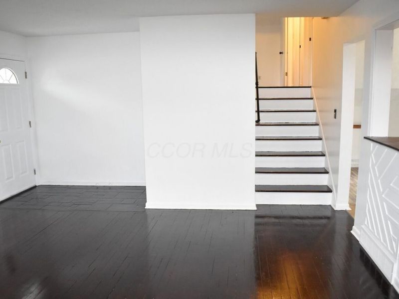 402 Citadel Street, Columbus, OH 43230 Photo 4