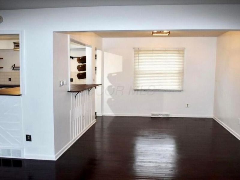 402 Citadel Street, Columbus, OH 43230 Photo 5