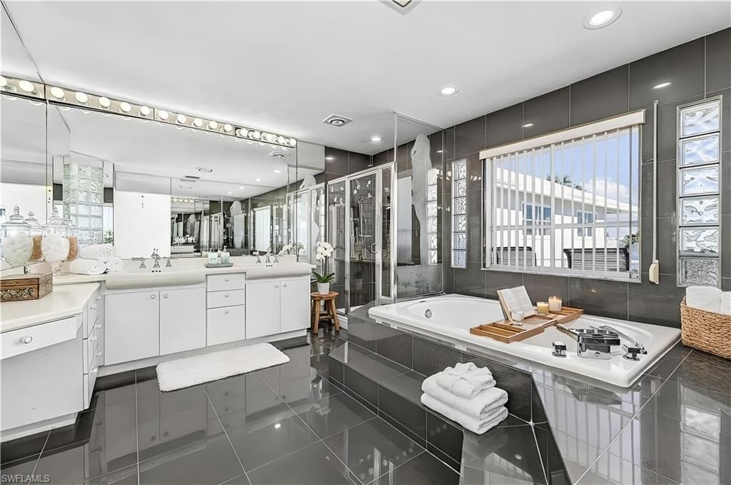 5345 Nautilus Dr, Cape Coral, FL 33904 Photo