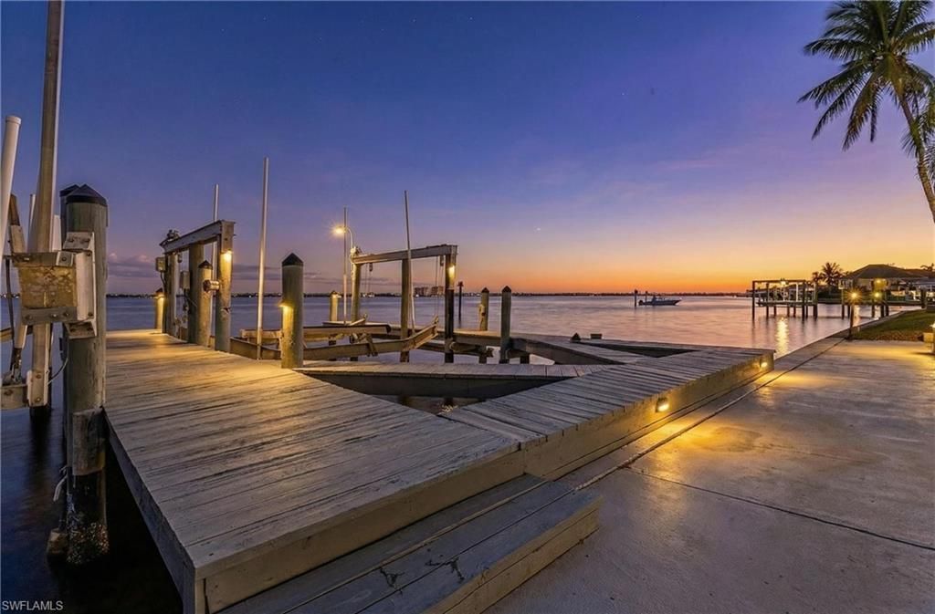 5345 Nautilus Dr, Cape Coral, FL 33904 Photo