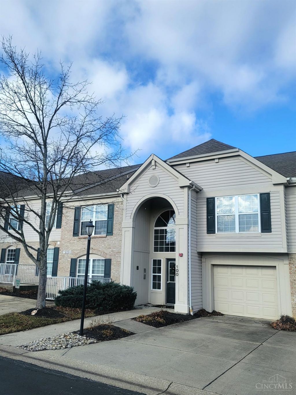 100 Gateway Drive, Unit L, Milford, OH 45150 Main Photo