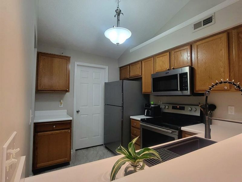 100 Gateway Drive, Unit L, Milford, OH 45150 Photo 4