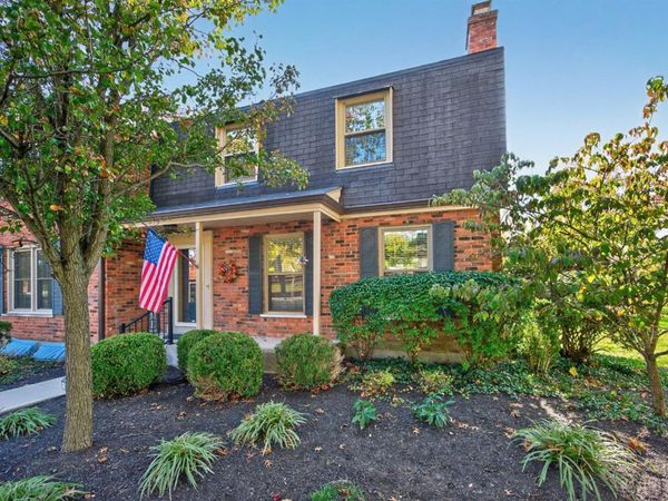33 Creekwood Square, Glendale, OH 45246