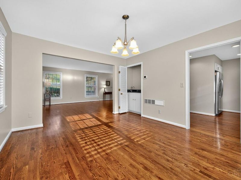 33 Creekwood Square, Glendale, OH 45246 Photo 16