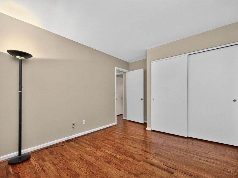 33 Creekwood Square, Glendale, OH 45246 Photo 34