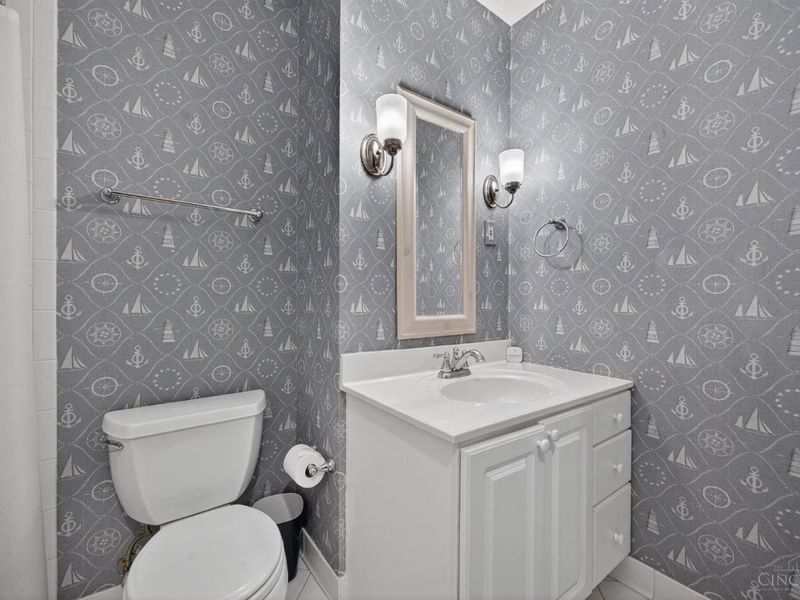 33 Creekwood Square, Glendale, OH 45246 Photo 35