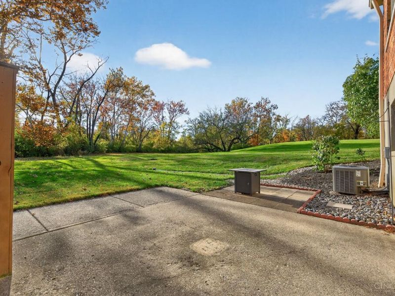 33 Creekwood Square, Glendale, OH 45246 Photo 48