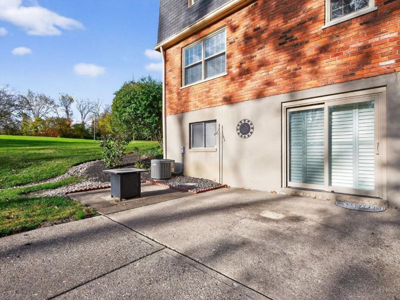 33 Creekwood Square, Glendale, OH 45246 Photo 49