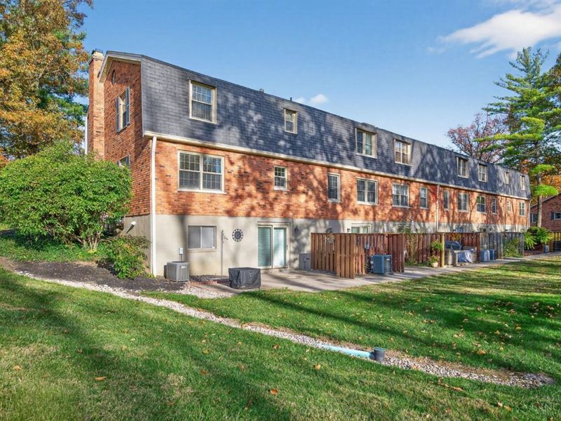 33 Creekwood Square, Glendale, OH 45246 Photo 52