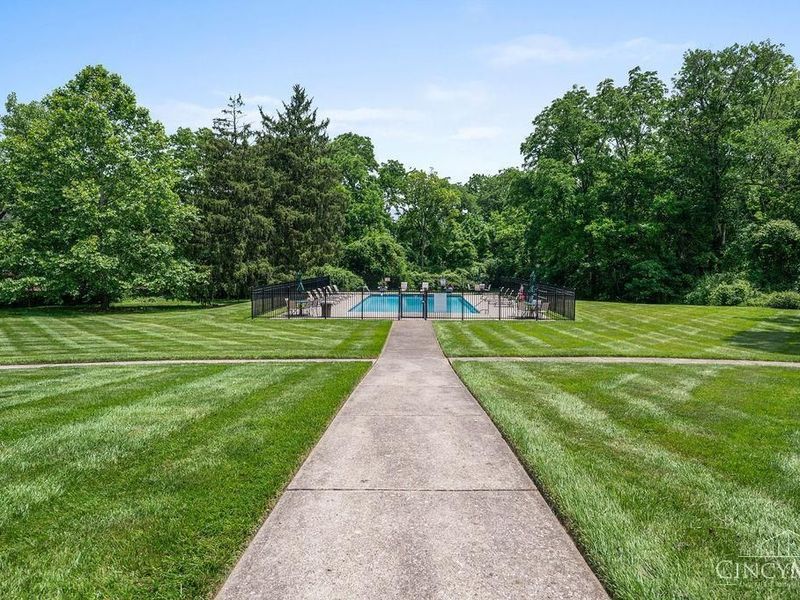 33 Creekwood Square, Glendale, OH 45246 Photo 56