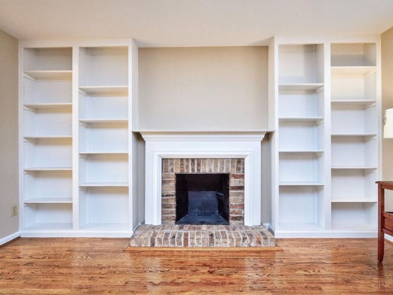 33 Creekwood Square, Glendale, OH 45246 Photo 8