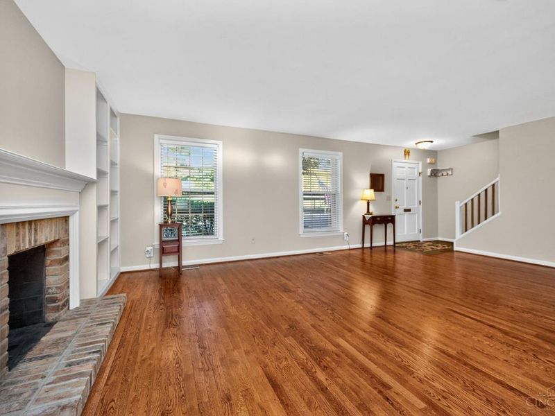 33 Creekwood Square, Glendale, OH 45246 Photo 9