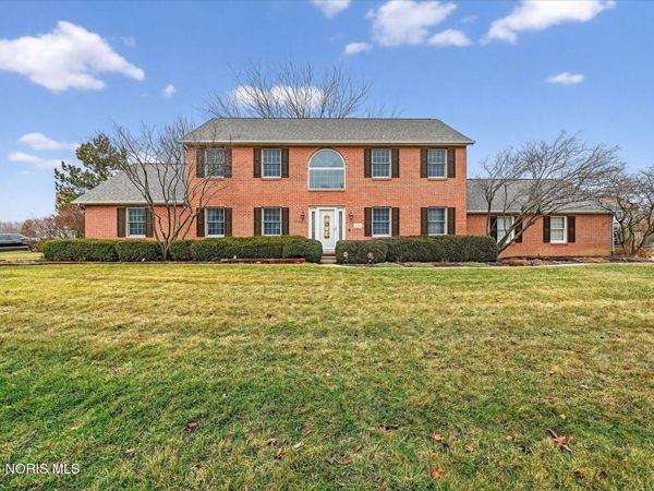 7658 Ginger Gold Drive, Holland, OH 43528