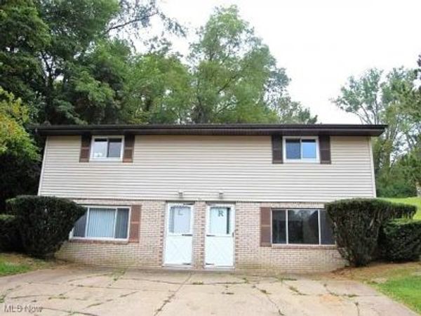 980 Overlook Drive, Unit L, Steubenville, OH 43953