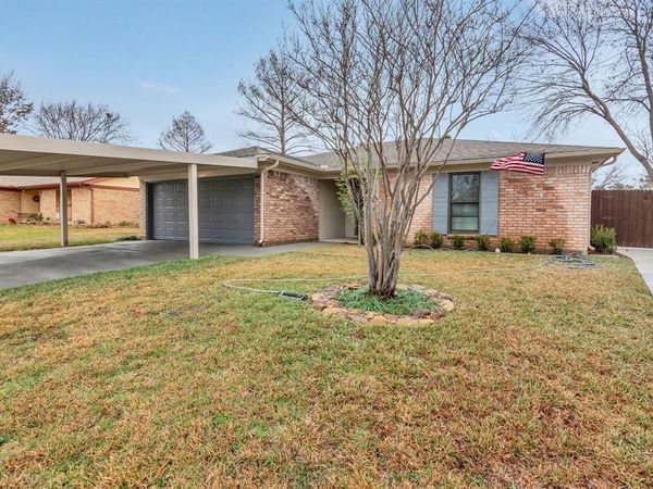 6433 Heather Drive, Watauga, TX 76148