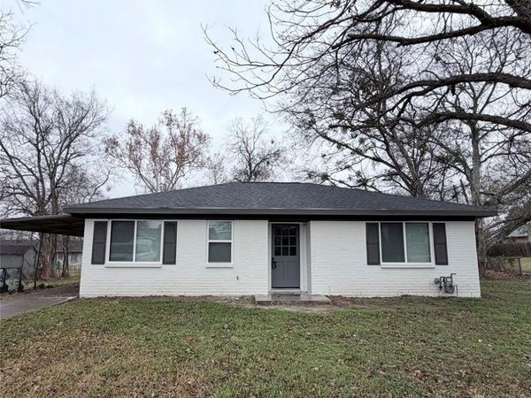 502 Willow Circle, Brenham, TX 77833