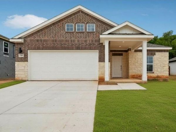 359 Declan Street, Springtown, TX 76082