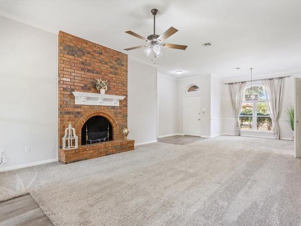 327 E Chapman Road, Hewitt, TX 76643