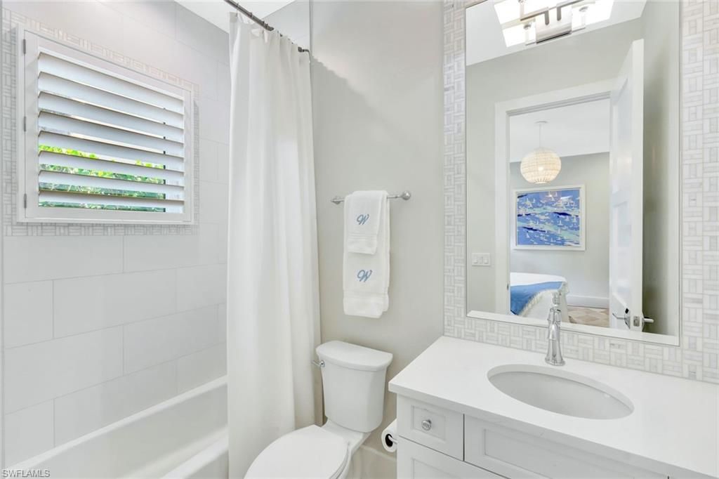 680 Wedge Dr, Naples, FL 34103 Photo