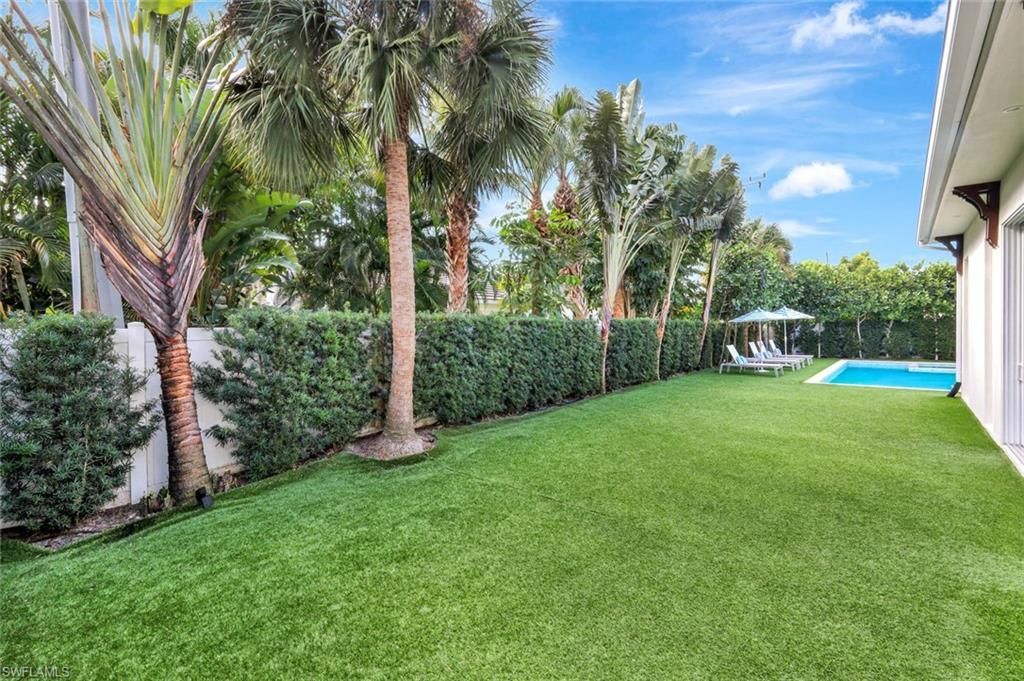 680 Wedge Dr, Naples, FL 34103 Photo