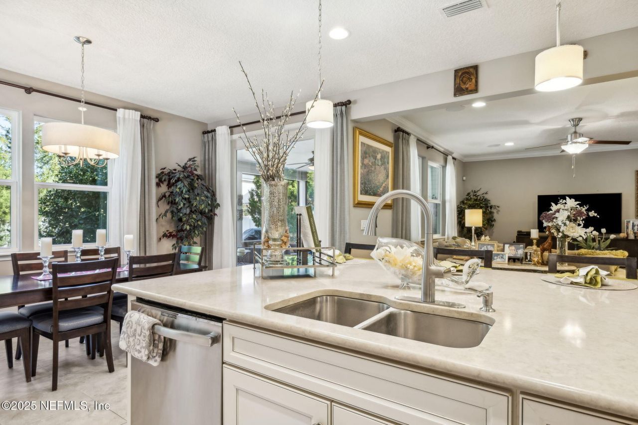 7787 Hilsdale Road, Jacksonville, FL 32216 Photo