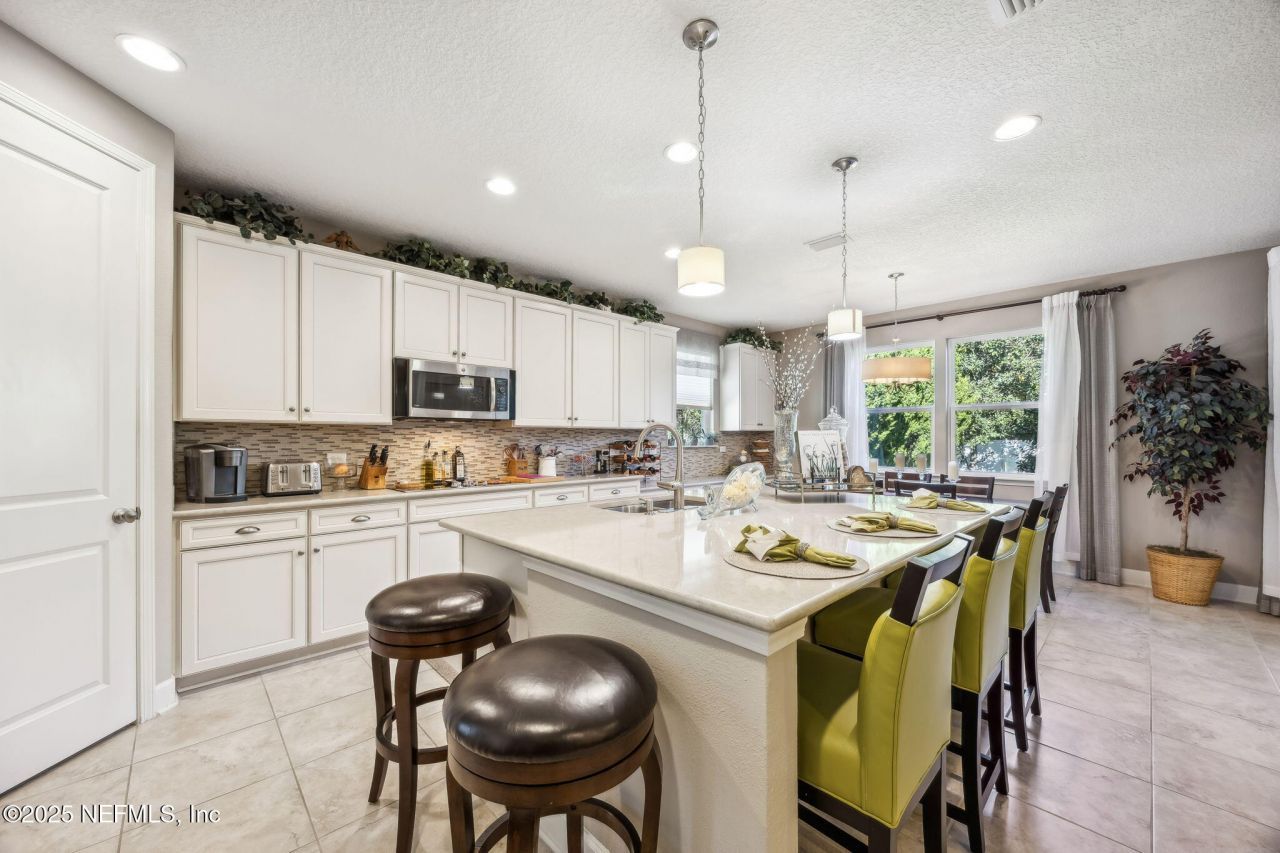 7787 Hilsdale Road, Jacksonville, FL 32216 Photo